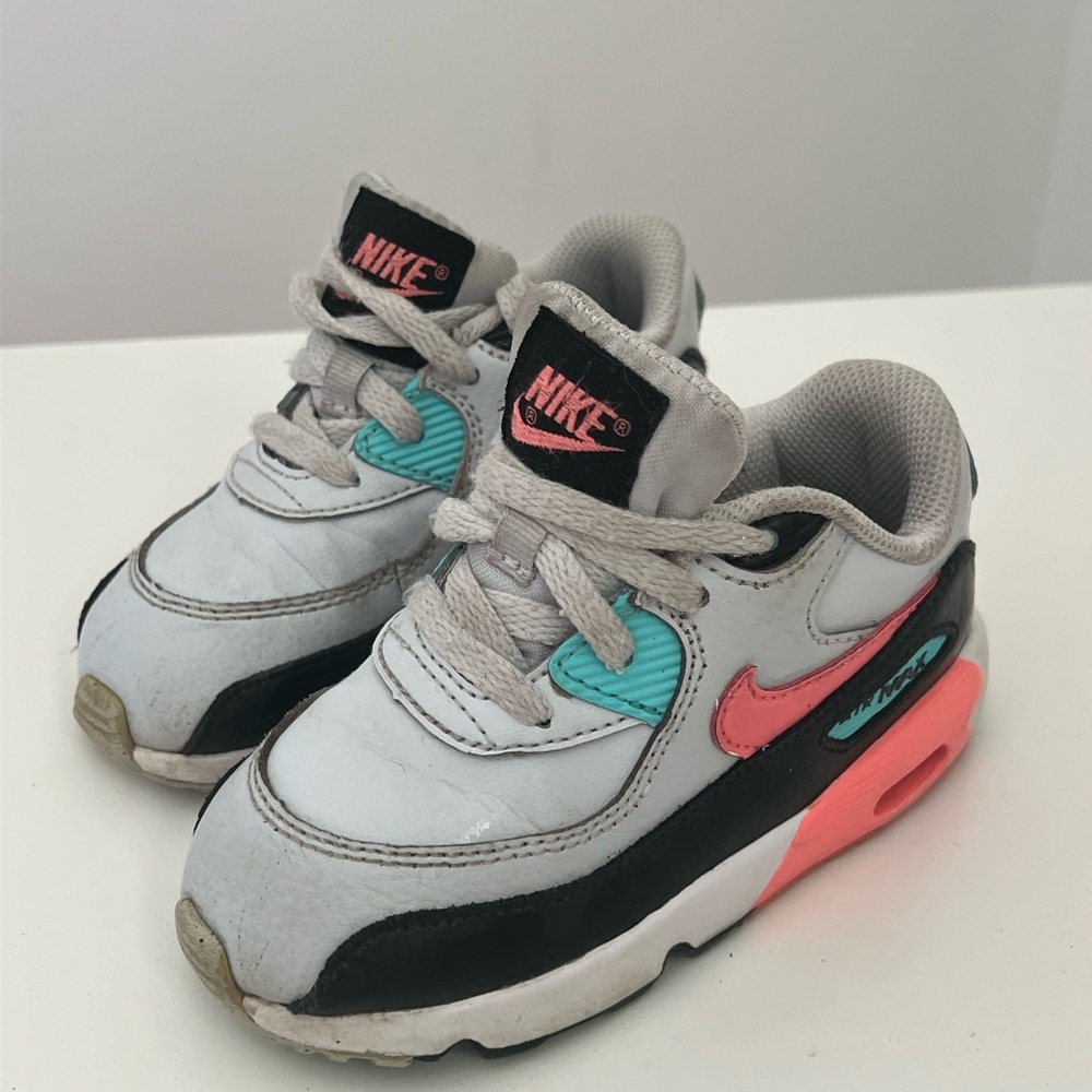 Nike girls sneakers